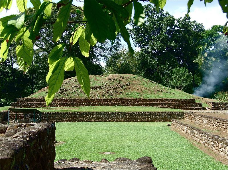 Site archéologique d’Izapa dans la banlieue de Tapachula, le seul site mexicain au milieu des cacaoyers (Photo Valentine Tibère)