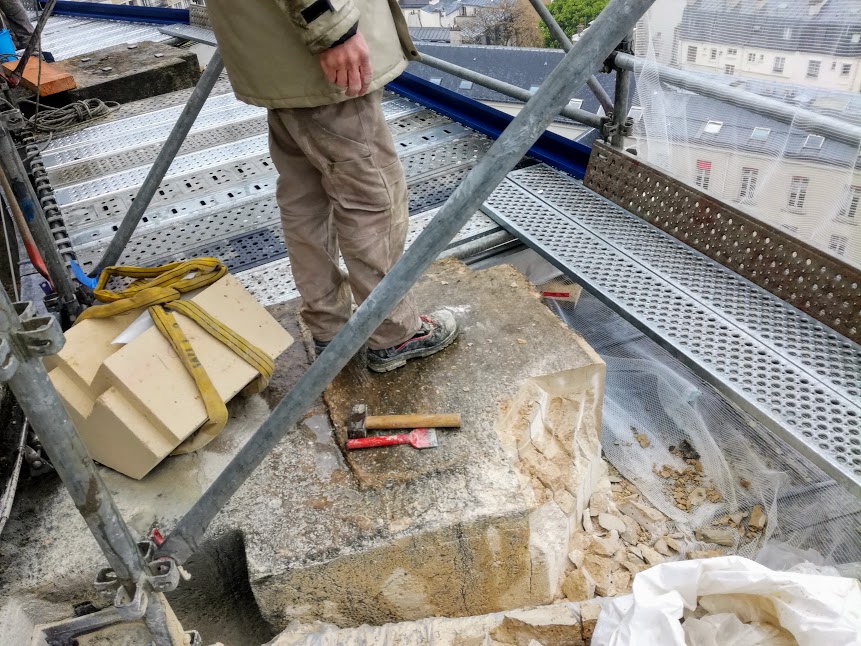 Tout en haut, sur tout le pourtour du Dôme, chacun est prêt pour l'arrivée des 16 génies (Photo FC)