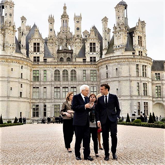 The French President Emmanuel macron and his Italian counterpart, Sergio Mattarella gathered at the eponymous Château to celebrate the 500th anniversary of Leonardo da Vinci's death (May 2, 1519) and the laying of the castle's first stone (May 2019). Two magnums of wine (a white 100% Romorantin and a red blend of Gamay and Pinot Noir), from the first organic cuvée of Chambord wine, were donated to the two presidents.