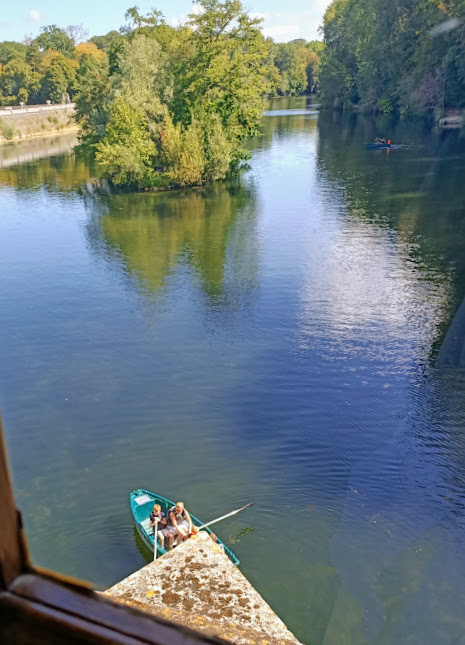 Chenonceau barque sous les arches (Photo FC)