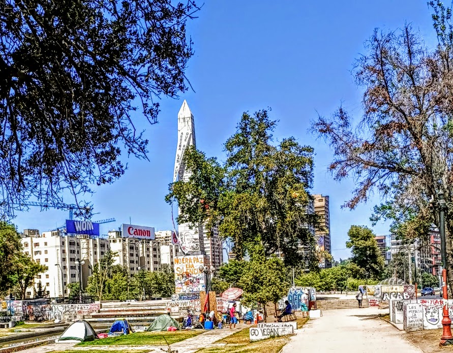 Chile nov. 2019 Obelisco Plaza Italia camp (FC Photo)